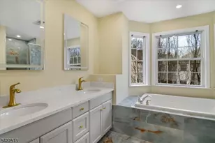 145 Arrowgate Dr, Randolph Township, NJ 07869 - Photo 17