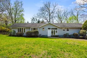 106 Dogwood Dr, Oakland, NJ 07436 - Photo 1