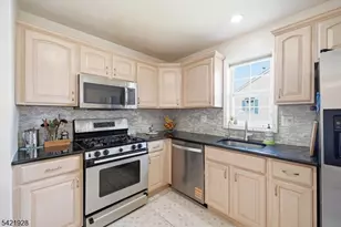 123 Barclay Dr, Nutley, NJ 07110 - Photo 17