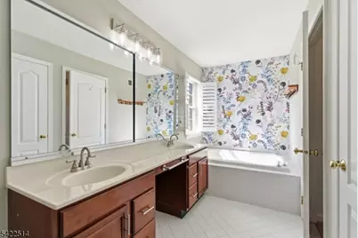 1211 Burrows Drive, Greenwich Township, NJ 08886 - Photo 23