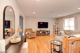 13 Chestnut St, Vernon, NJ 07422 - Photo 3