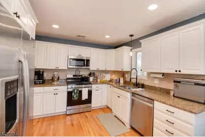 13 Chestnut St, Vernon, NJ 07422 - Photo 11