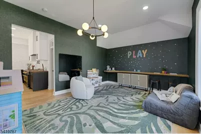 11 Brantwood Dr, Summit, NJ 07901 - Photo 15