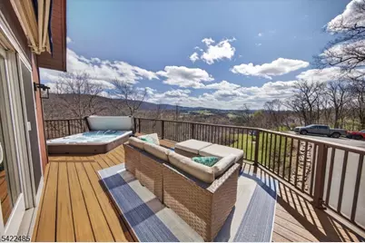 32 Evergreen Trl, Vernon, NJ 07462 - Photo 9