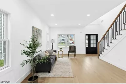 332 Pershing Ave, Roselle Park, NJ 07204 - Photo 5