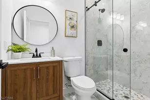 332 Pershing Ave, Roselle Park, NJ 07204 - Photo 21