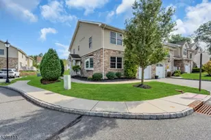 10 Harvey Ct, Clark Township, NJ 07066 - Photo 5