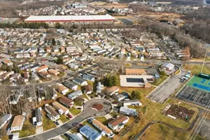 24 Whitman Rd, North Brunswick Township, NJ 08902 - Photo 3