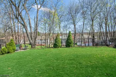 81 Devonshire Rd, Cedar Grove, NJ 07009 - Photo 27