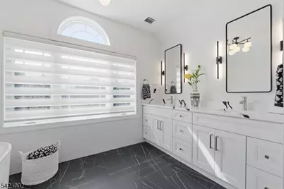 521B Hillsborough Rd, Hillsborough Township, NJ 08844 - Photo 17