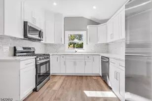 715 Evans St, Paramus, NJ 07652 - Photo 7