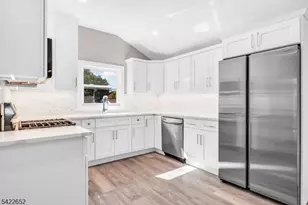 715 Evans St, Paramus, NJ 07652 - Photo 11