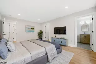 488B Dewey Ave, Saddle Brook Township, NJ 07663 - Photo 29