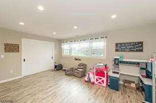 8 Cypress Ct, Fairfield, NJ 07004 - Photo 23