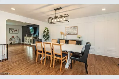 8 Cypress Ct, Fairfield, NJ 07004 - Photo 5