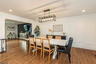 8 Cypress Ct, Fairfield, NJ 07004 - Photo 5