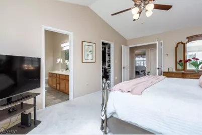 504 Reading Cir, Bridgewater, NJ 08807 - Photo 21