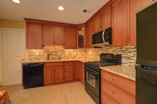 52 W William St, Lincoln Park, NJ 07035 - Photo 11