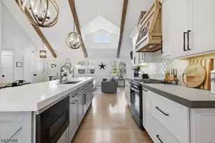 136 Forest Ave, Berkeley Heights Township, NJ 07922 - Photo 15