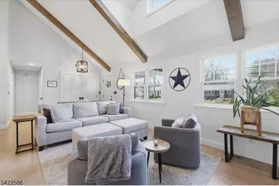 136 Forest Ave, Berkeley Heights Township, NJ 07922 - Photo 9