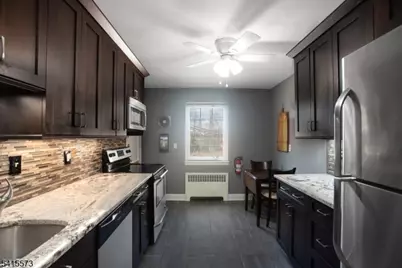 90C Troy Dr #C, Springfield Twp., NJ 07081 - Photo 5