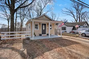 635 Brooklyn Mountain Rd, Hopatcong, NJ 07843 - Photo 3