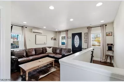 635 Brooklyn Mountain Rd, Hopatcong, NJ 07843 - Photo 5