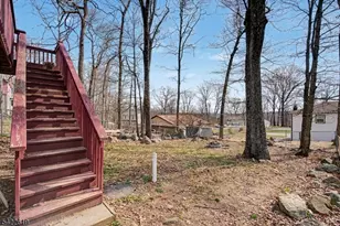 635 Brooklyn Mountain Rd, Hopatcong, NJ 07843 - Photo 15