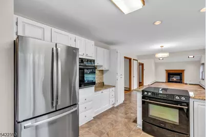 2 Lenape Dr, Stanhope, NJ 07874 - Photo 11