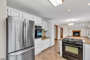 2 Lenape Dr, Stanhope, NJ 07874 - Photo 11