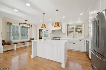 59 Oakwood Dr, Wayne, NJ 07470 - Photo 9