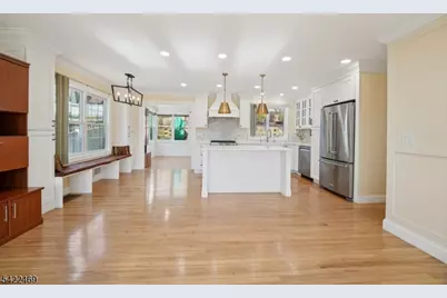 59 Oakwood Dr, Wayne, NJ 07470 - Photo 7