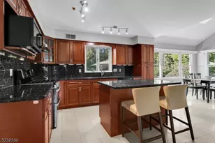 135 Woods End Dr, Bernards Township, NJ 07920 - Photo 11