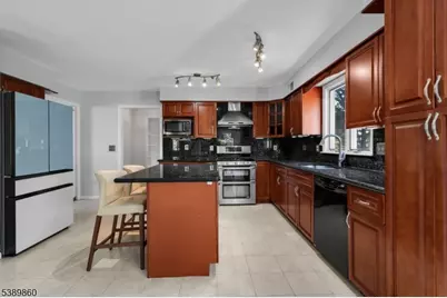 135 Woods End Dr, Bernards Township, NJ 07920 - Photo 15