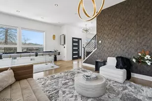 301 Kingsland Rd, Roxbury Township, NJ 07850 - Photo 9