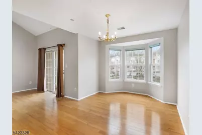 32 Pasture Ct, Roxbury Township, NJ 07852 - Photo 7