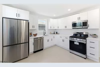 304 Delawanna Ave, Clifton, NJ 07014 - Photo 17