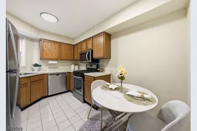 14 Arthurs Court, Berkeley Heights Township, NJ 07922 - Photo 11