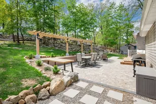 10 Lakeview Rd, Hopatcong, NJ 07843 - Photo 21