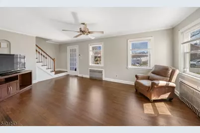 1322 Shetland Dr, Union Township, NJ 07083 - Photo 3