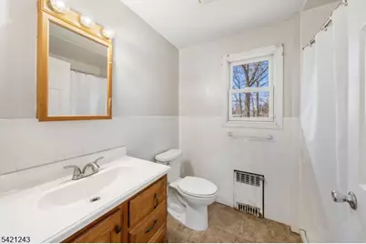 1322 Shetland Dr, Union Township, NJ 07083 - Photo 11