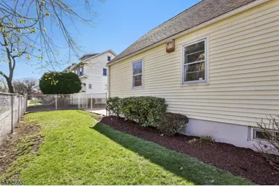 43 Rhode Island Ave, East Orange, NJ 07018 - Photo 37