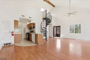 8 Augusta Dr, Vernon, NJ 07462 - Photo 15