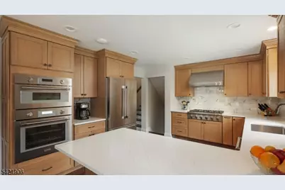 401 Poe Ave, Westfield, NJ 07090 - Photo 13