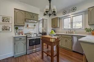 33 Holland Ave, Peapack Gladstone Boro, NJ 07977 - Photo 13