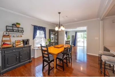 19 Bond Pl, West Caldwell, NJ 07006 - Photo 5