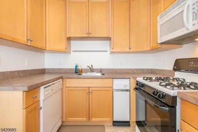 201 Dey St #124, Harrison, NJ 07029 - Photo 15