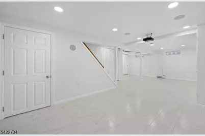 22 Cottage Ln, Clifton, NJ 07012 - Photo 21