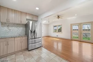 22 Cottage Ln, Clifton, NJ 07012 - Photo 7