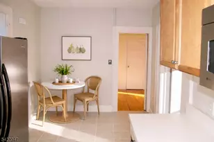 17 Mountain View Pl, Montclair, NJ 07042 - Photo 9